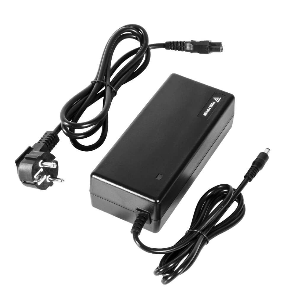 E-bike acculader met DC2.1 stekker